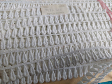 FULL PACK - 46 METRES OF VINTAGE TRIM - WHITE COTTON TEARDROP LACE - APPROX 15mm WIDE