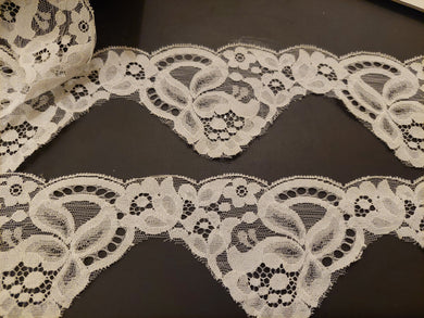 3 METRES OF WHITE DEEP SCALLOPED LACE - APPROX 8cm WIDE