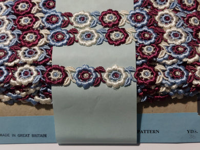 JUST OVER 4 METRES OF VINTAGE CLARET AND BLUE GUIPURE FLOWER LACE TRIM - MADE IN GB - APPROX 2cm WIDE