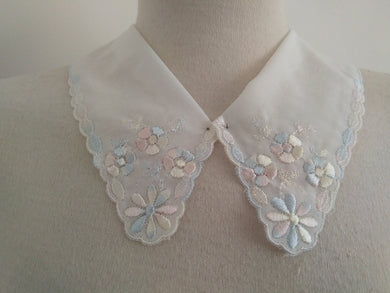 WHITE COTTON WITH PASTEL COLOURED EMBROIDERED FLOWERS COLLARS SET COLLAR APPLIQUE craft sewing